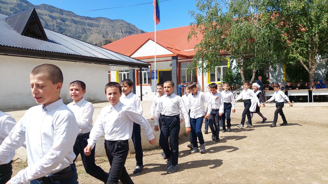 Смотр строевого шага и строевой песни.